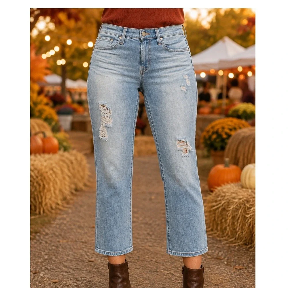 Big Star Kate Crop Straight Leg Distressed Light Wash Jeans Size 28 Fall western